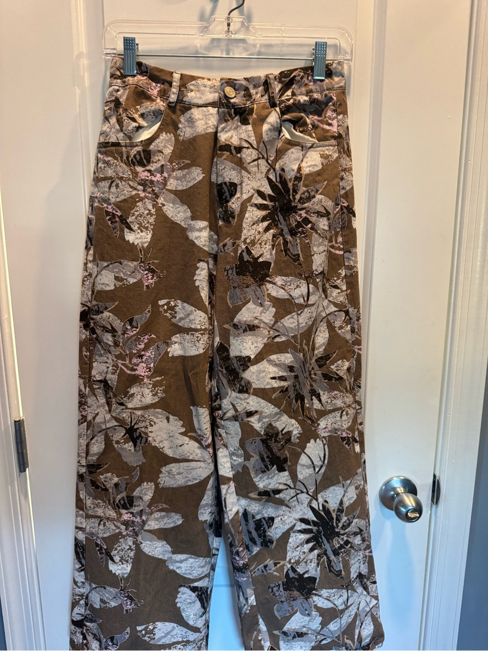 Lulu's Brown Floral Wide-Leg Pants with Cream Accents